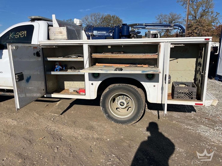 2015-chevrolet-3500hd-image-18