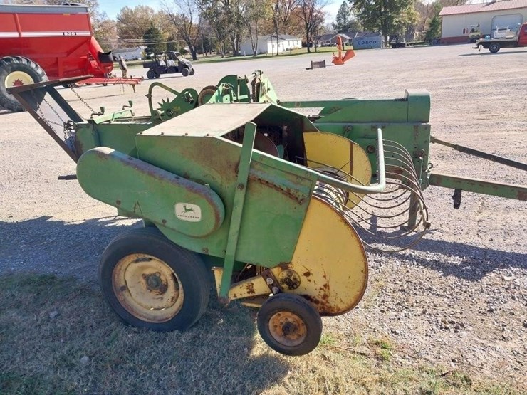 john-deere-24t-image-3