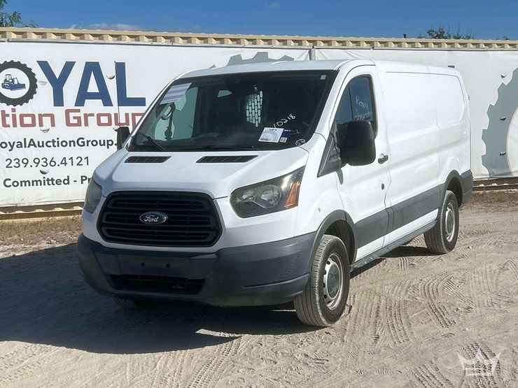 2017-ford-transit-image-1