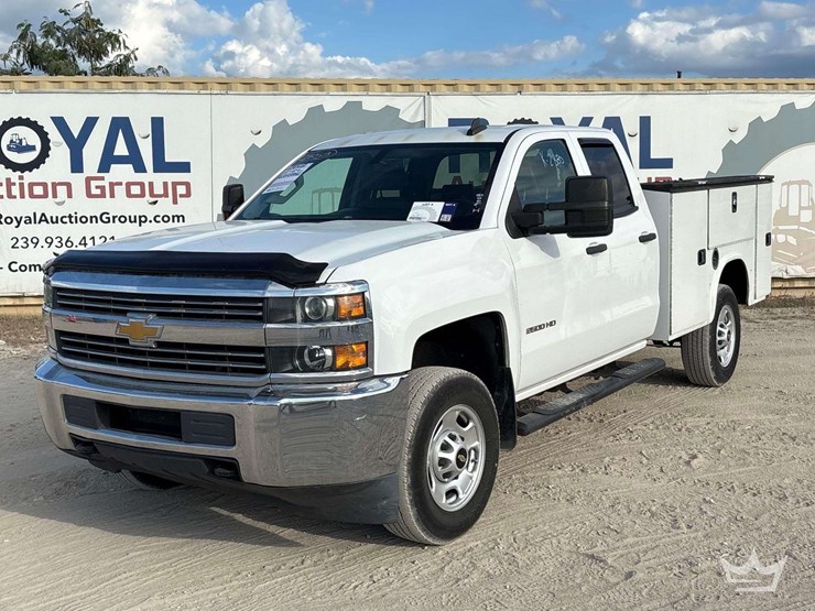 2018-chevrolet-3500-image-1