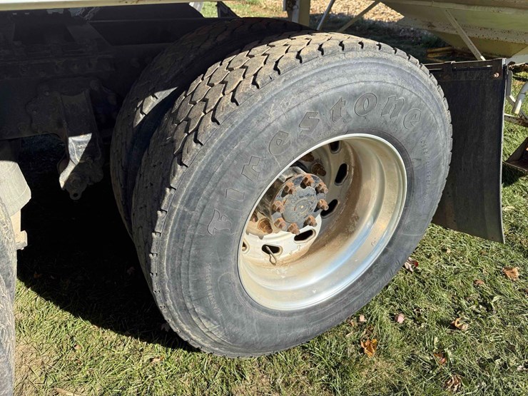 volvo-d13-semi-image-6