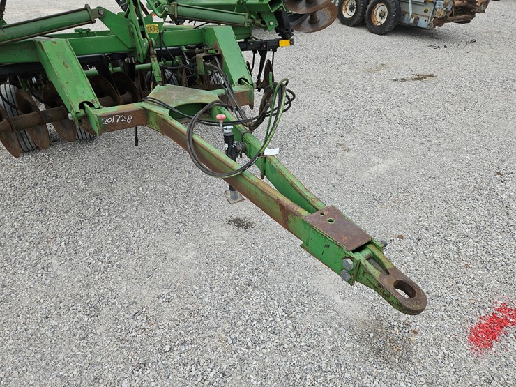 1990-john-deere-630-image-2