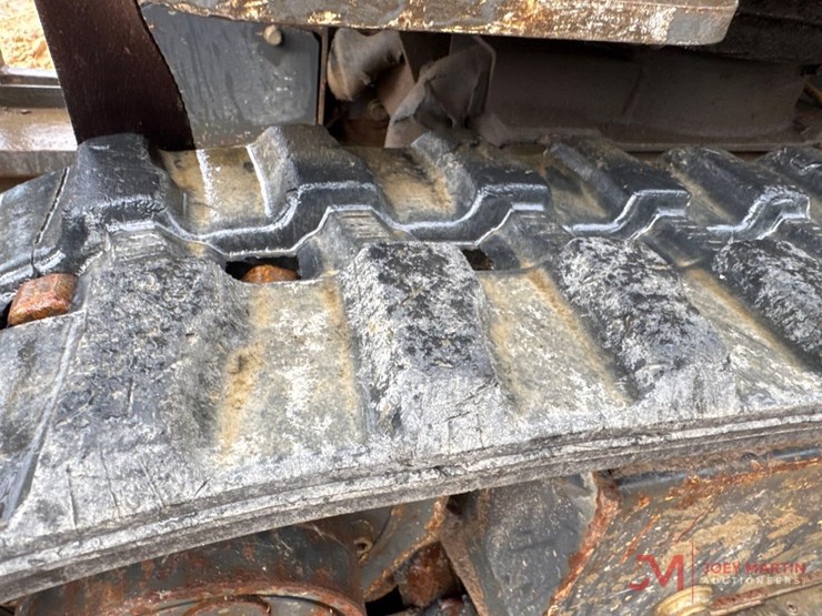 2015-ihi-9vxe-electric-mini-excavator-with-drive-on-rack-image-5