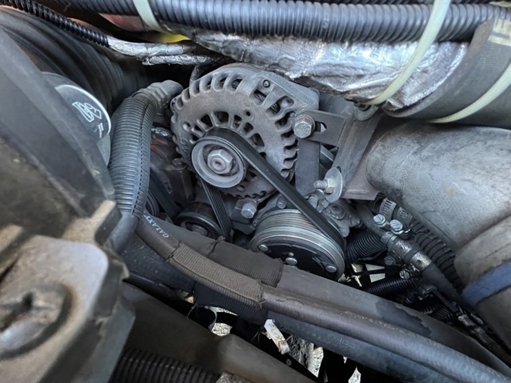 2014-chevrolet-express-paratransit-bus-image-32