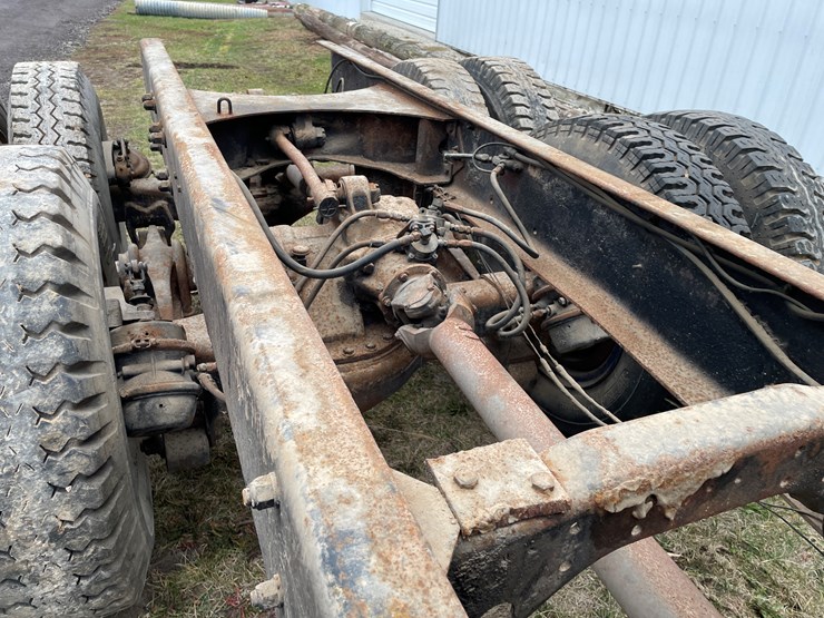 #1250-•-1963-mack-b53s-cab-and-chassis-(has-wi-title)-image-18