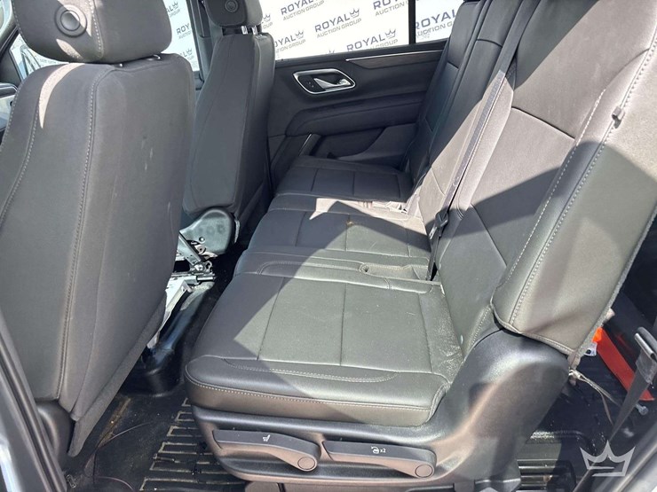 2021-chevrolet-tahoe-image-22