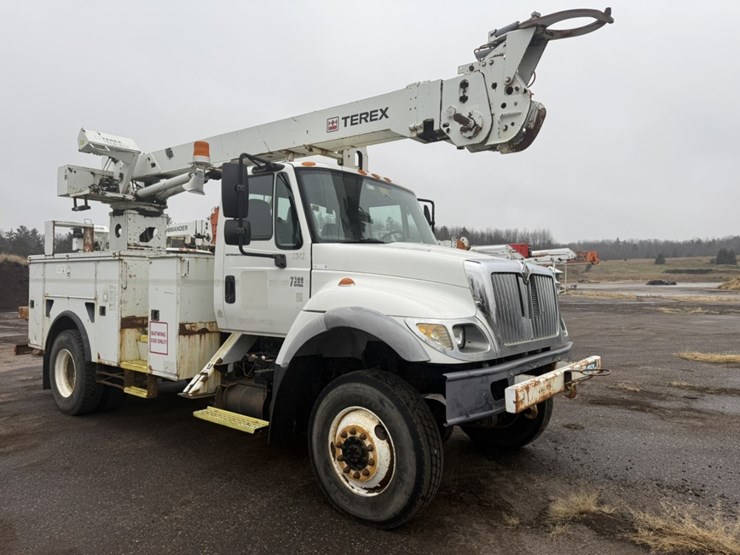 2006-international-7300-image-8