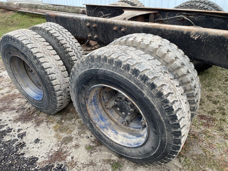 #1250-•-1963-mack-b53s-cab-and-chassis-(has-wi-title)-image-19