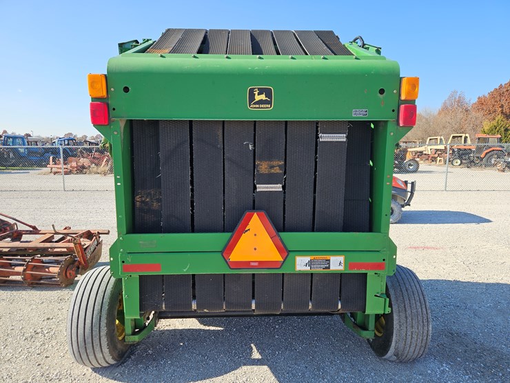 2001-john-deere-567-image-8