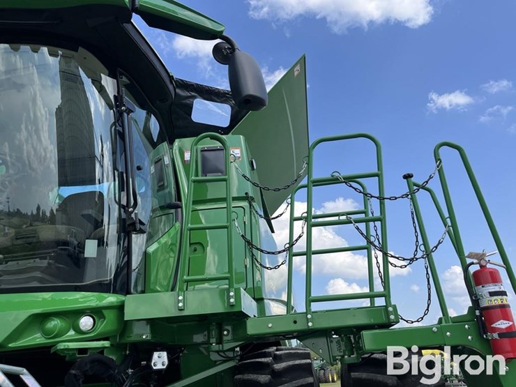 2024-john-deere-s780-image-10