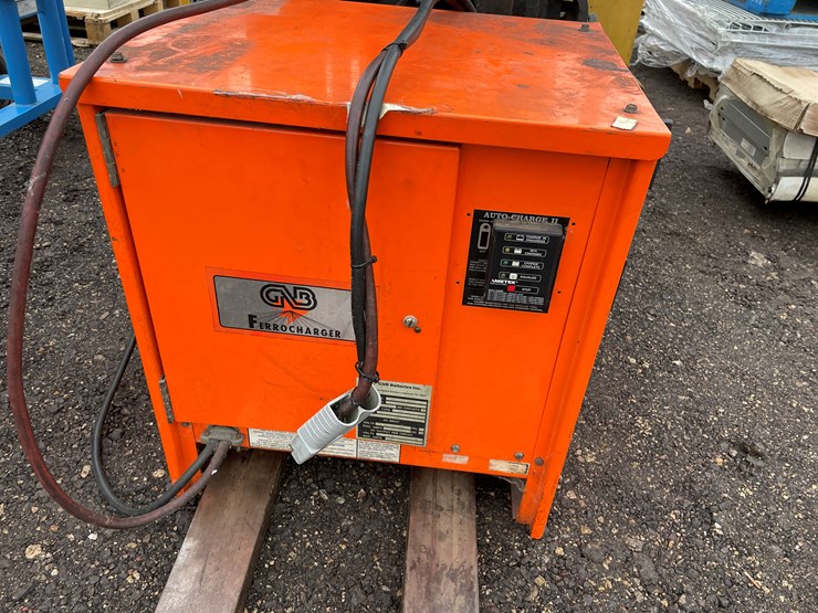 #1094-•-yale-3,000lbs-electric-forklift-image-13