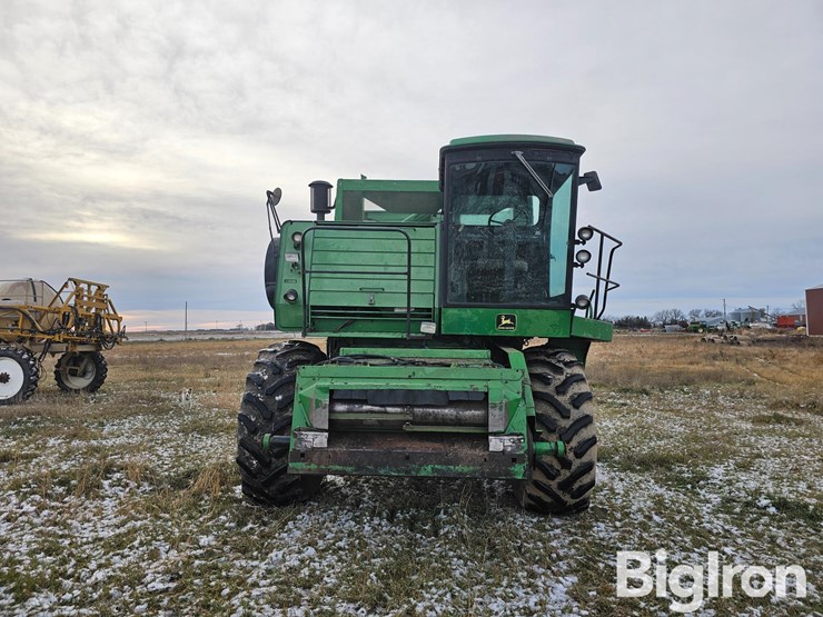 1985-john-deere-7720-titan-ii-image-2