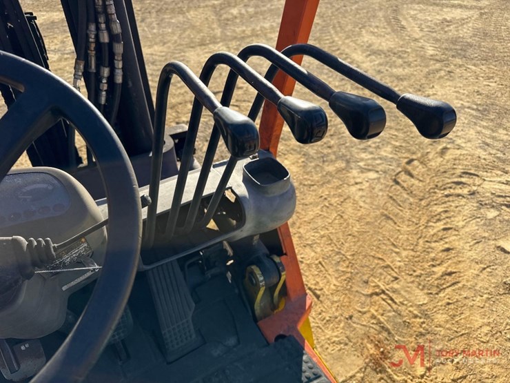 komatsu-fg25t-12-image-14