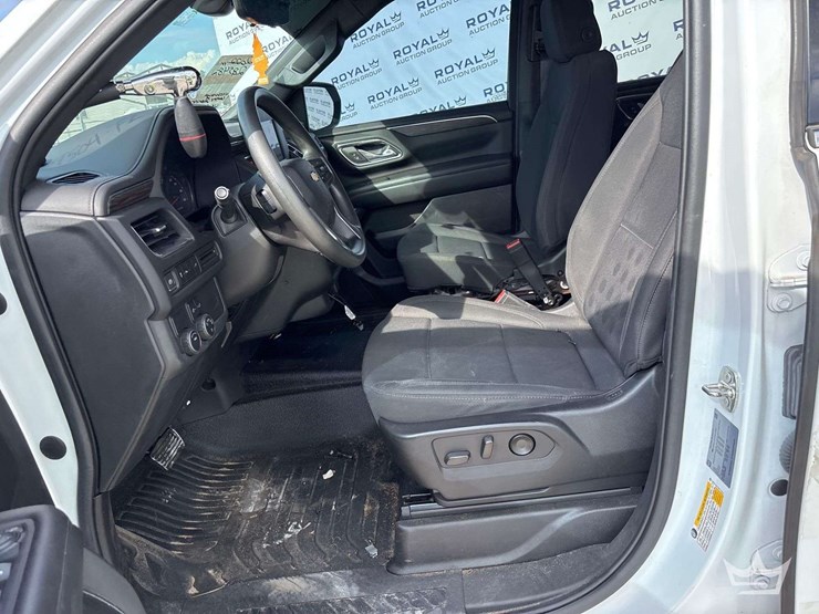 2022-chevrolet-tahoe-image-12