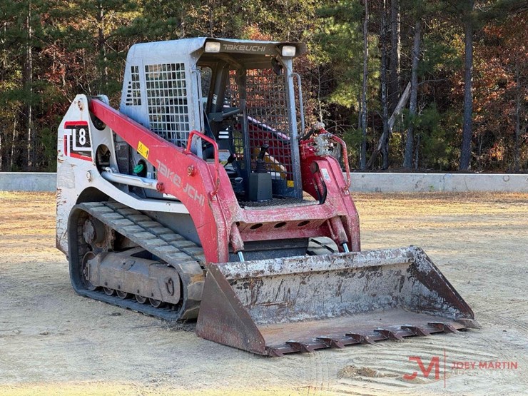 2019-takeuchi-tl8-image-1