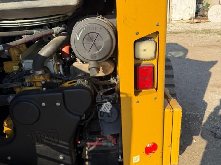 2022-caterpillar-299d3-xe-image-35