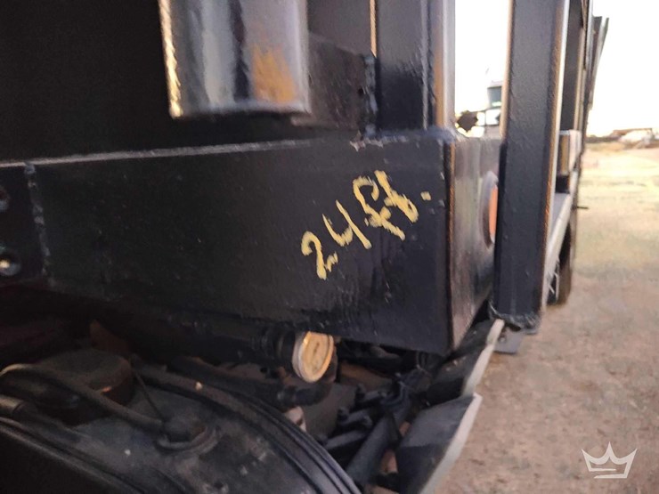 2015-peterbilt-348-image-46