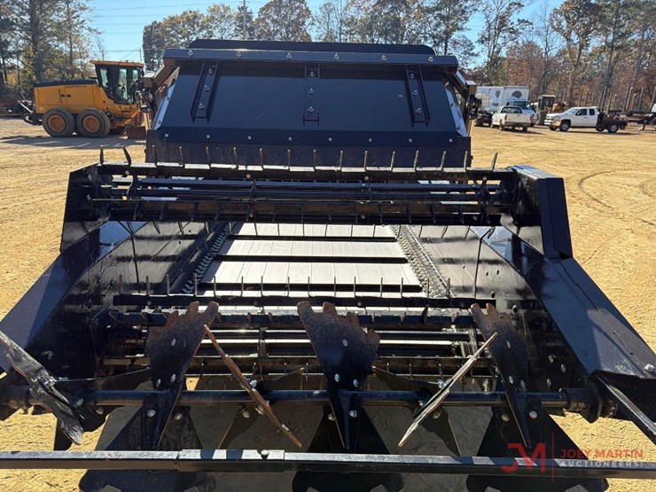 abi-185pto-pull-type-manure-spreader-image-13