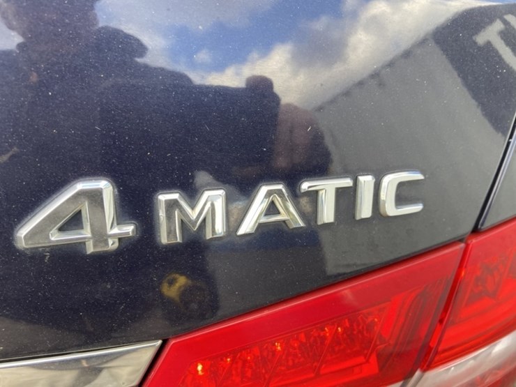 2011-mercedes-benz-e350-awd-sedan-image-16