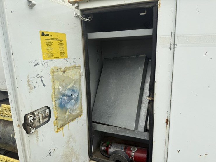 2006-international-7300-image-28