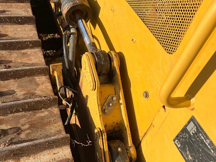 2015-caterpillar-d5k2-lgp-image-8