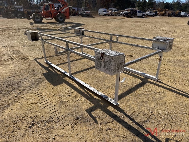 truck-ladder-rack-image-3