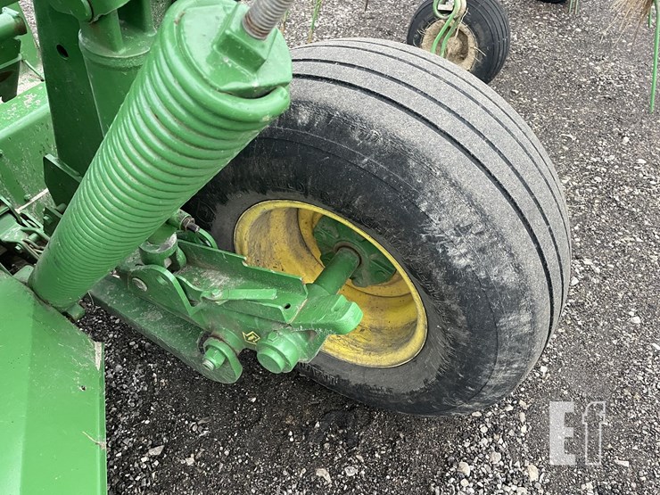2018-john-deere-946-image-12