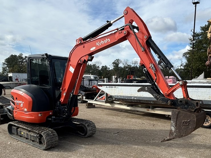 2023-kubota-kx040-4-image-4