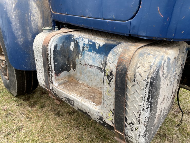 #1250-•-1963-mack-b53s-cab-and-chassis-(has-wi-title)-image-8