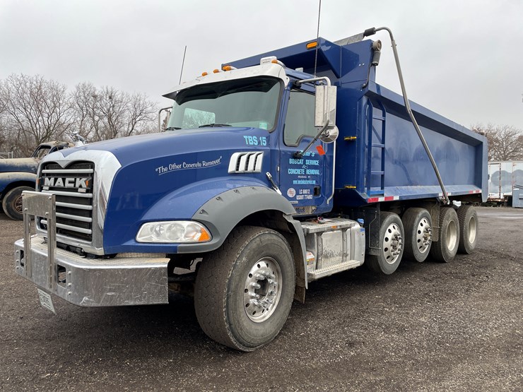 #1059-•-2021-mack-gr104b-quad-axle-dump-truck-(title-in-delay)-image-1