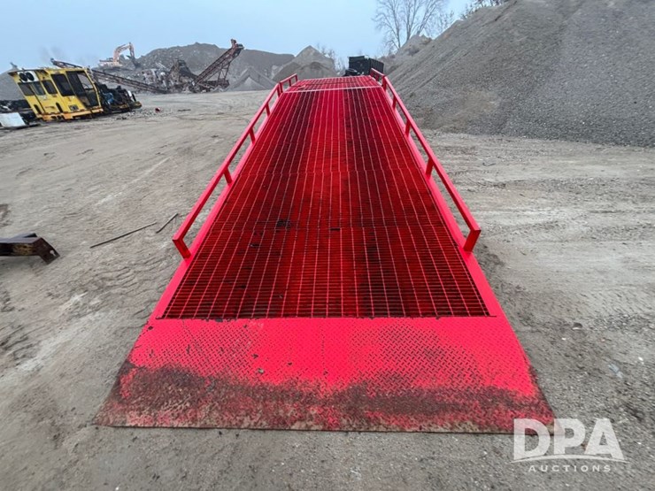 dura-ramp-portable-loading-dock-(gp12115)-image-11