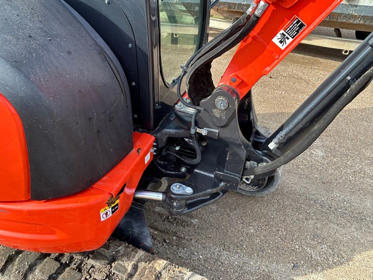 2023-kubota-kx040-4-image-9