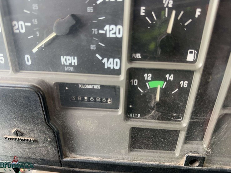 2000-international-2574-image-27