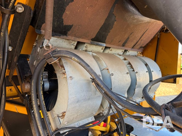 2012-oxbo-8435-image-30