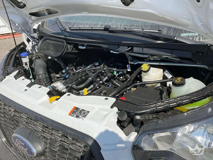 2025-ford-transit-image-7