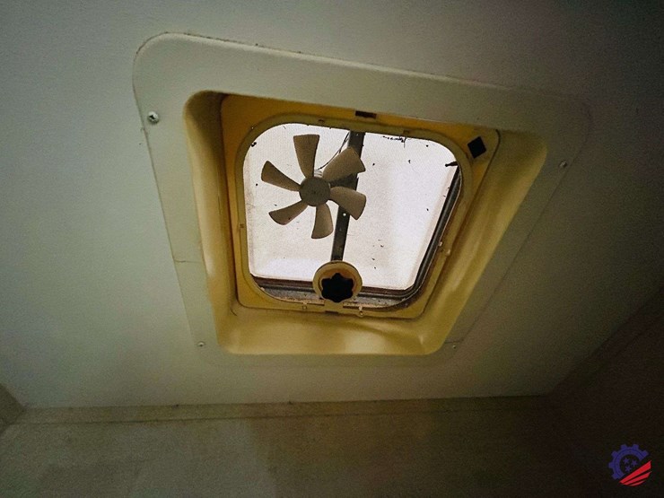 2011-keystone-hornet-platinum-31rbds-t/a-camper-trailer-image-99