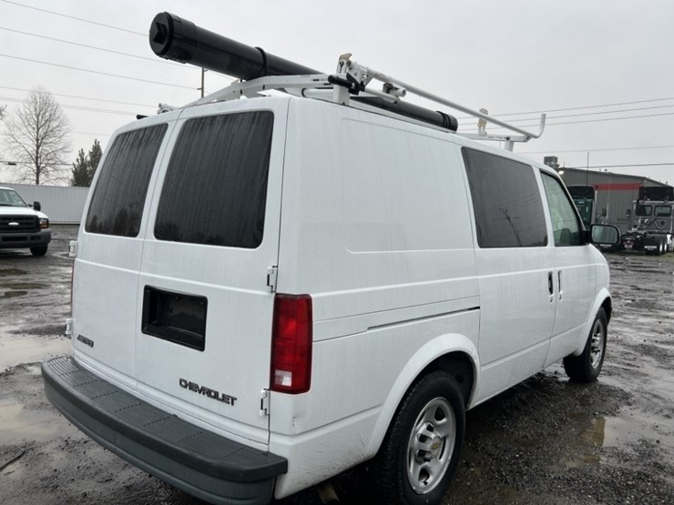 2005-chevrolet-astro-image-4