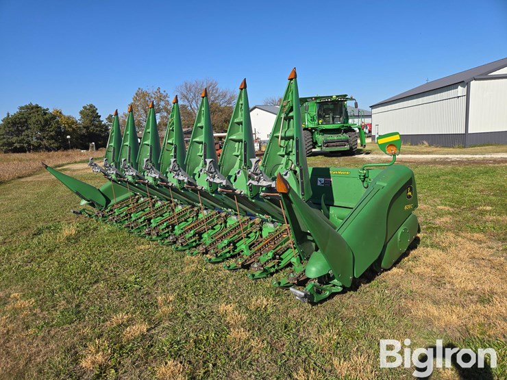 2008-john-deere-608c-stalkmaster-image-1
