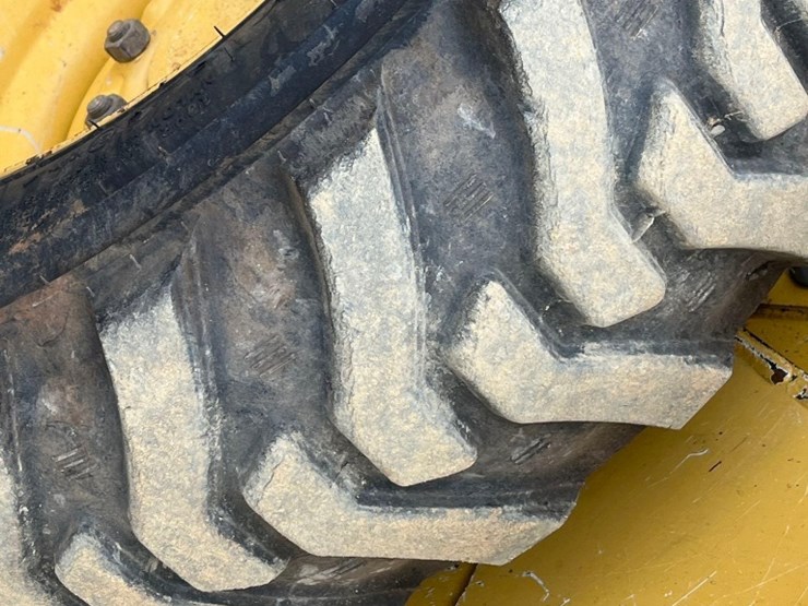 2006-john-deere-317-image-12