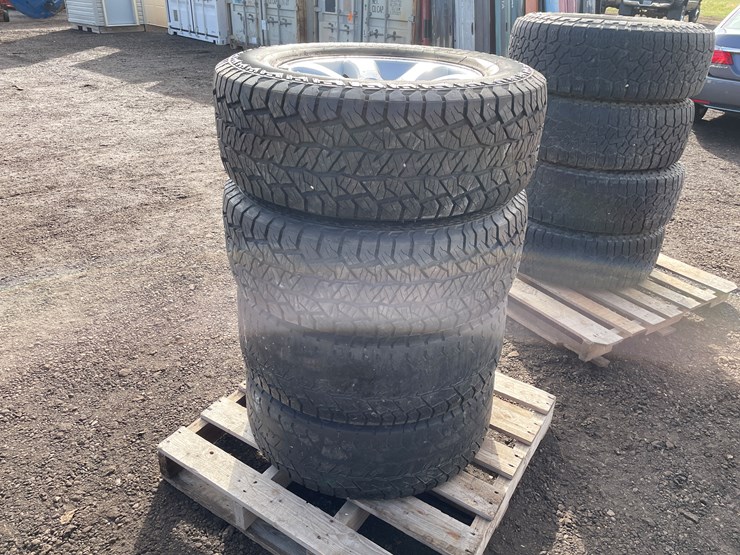 toyota-tacoma-image-1