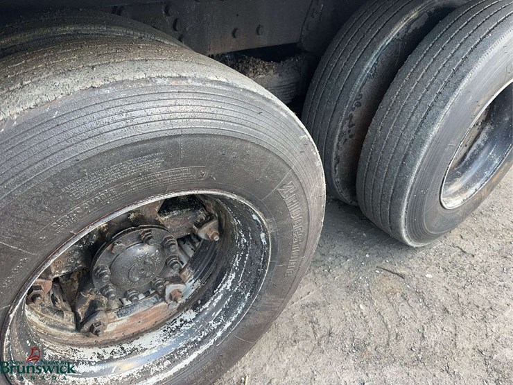 2000-international-2574-image-11