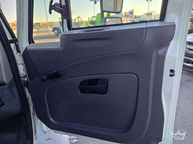 2011-international-durastar-4300-image-13