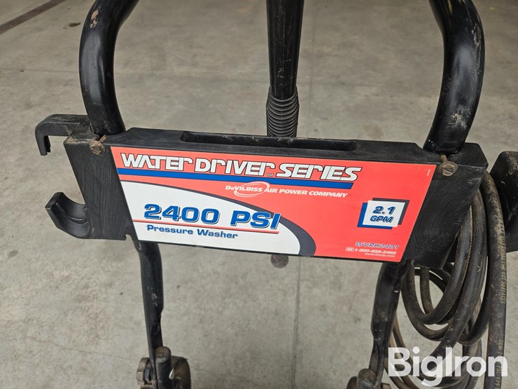 2400-psi-gas-pressure-washer-image-13