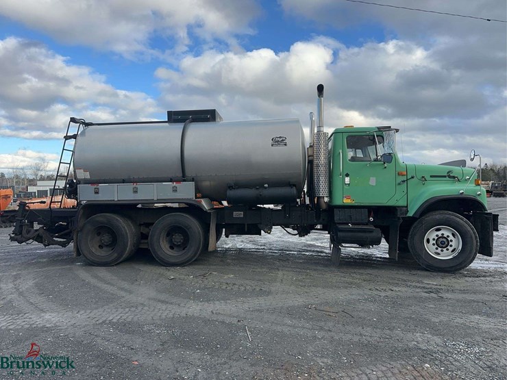 1999-international-2574-image-4