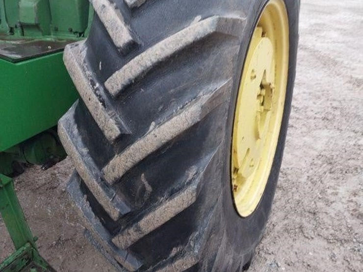 john-deere-4020-image-11