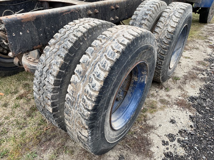 #1250-•-1963-mack-b53s-cab-and-chassis-(has-wi-title)-image-20