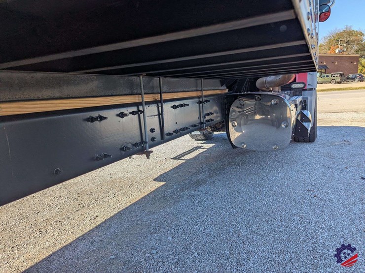 2016-mack-granite-gu713-image-20