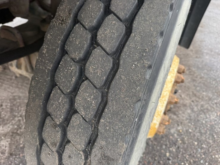 2006-international-7300-image-90