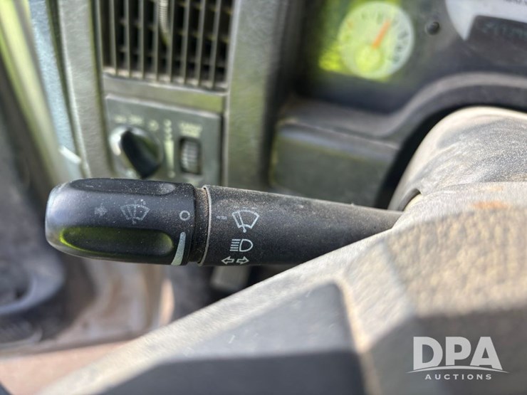 2004-dodge-2500-image-59