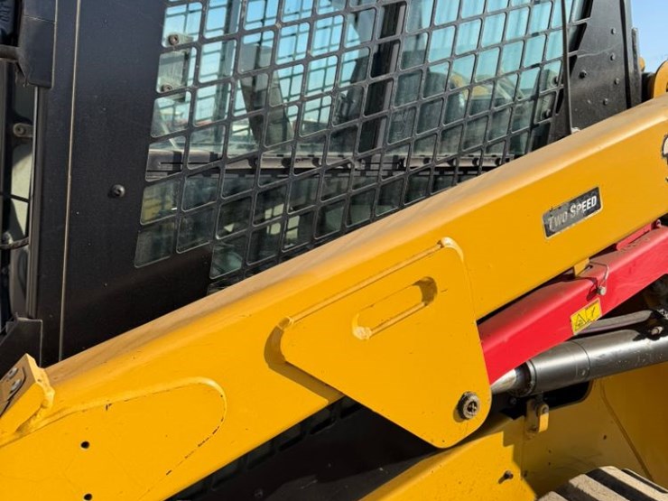 2022-caterpillar-279d3-image-15